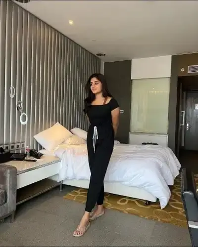 Samanda Call Girl Service